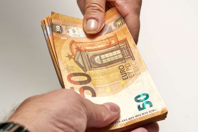 Bu Borsa 47 Milyon Dolarlık Alacağını Yatırımcılara Satmayı Amaçlıyor..