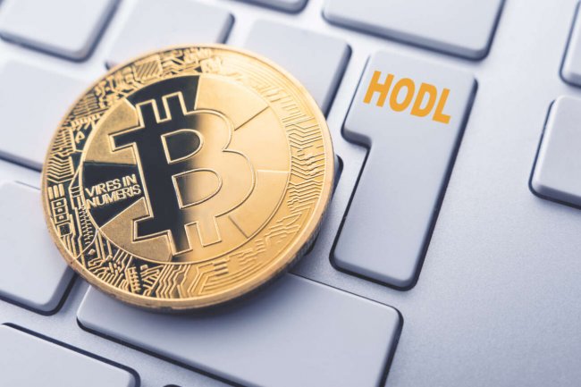 Ark Investment’ın Kurucusu Cathie Wood 250 Dolardan Aldığı 400 Bitcoin’i (BTC) Satmıyor: 500 Bin Doları Bekleyebilir