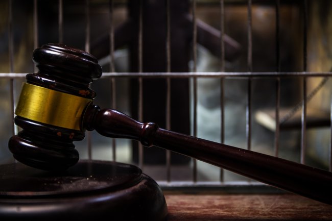 İngiltere’den Milyonlarca Dolarlık Bitcoin ve Kripto Para Soygununa Hapis Kararı