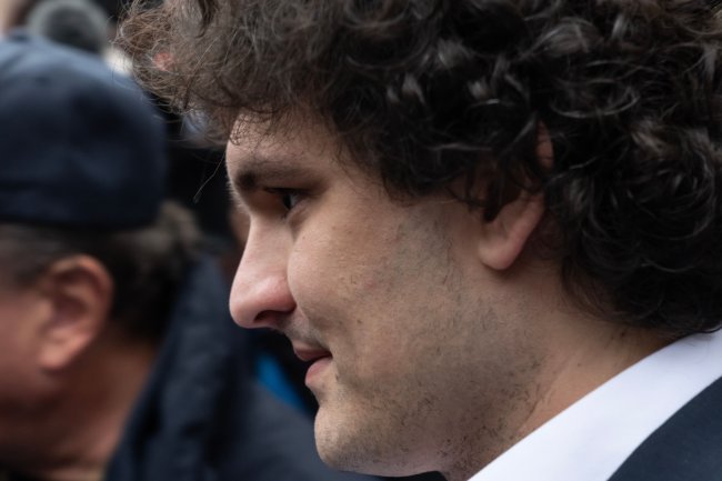 SBF Hakkında 4 Yeni Suçlama Daha: Banka ve Menkul Kıymet Dolandırıcılığı!