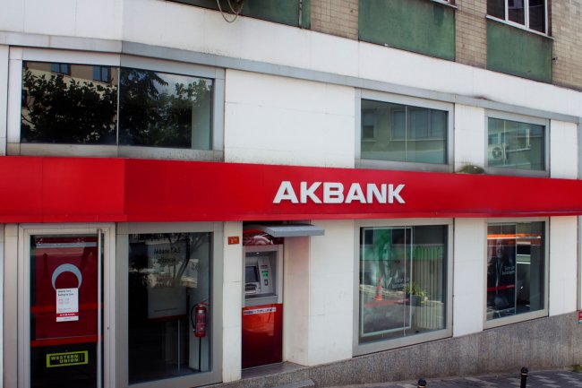Akbank Kripto Ekosistemine Dahil Oluyor: Bu Borsayı Almak İçin Başvurdu