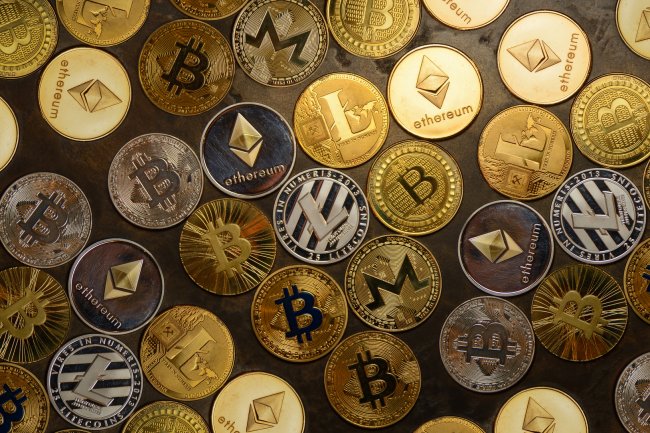 Bitcoin ve Altcoinler Ne Durumda: Piyasalara Genel Bakış (10 Nisan)