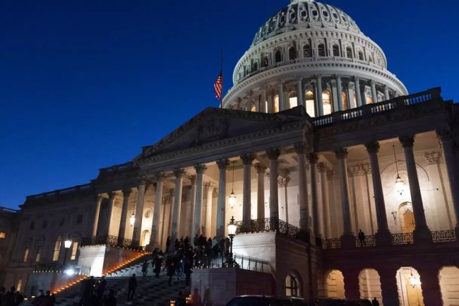 CANLI: FED Yetkilisi Konuşuyor! Bitcoin ve ETH Etkilenir mi?