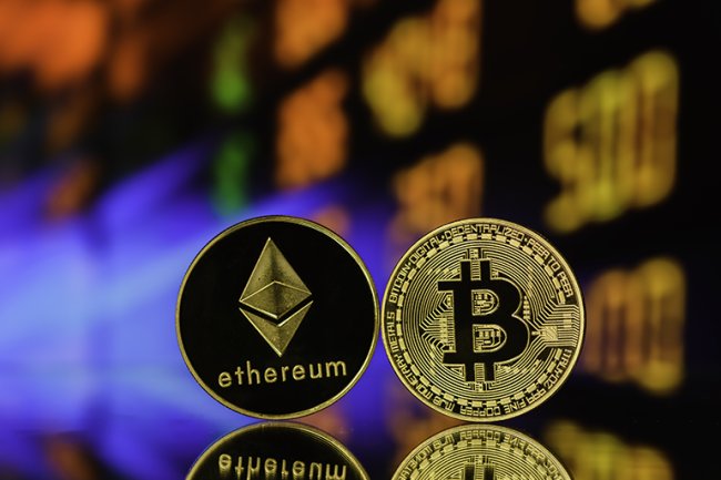 Bitcoin ve Ethereum’da, Haftalık Kapanışa Sadece 4 Saat Kaldı!