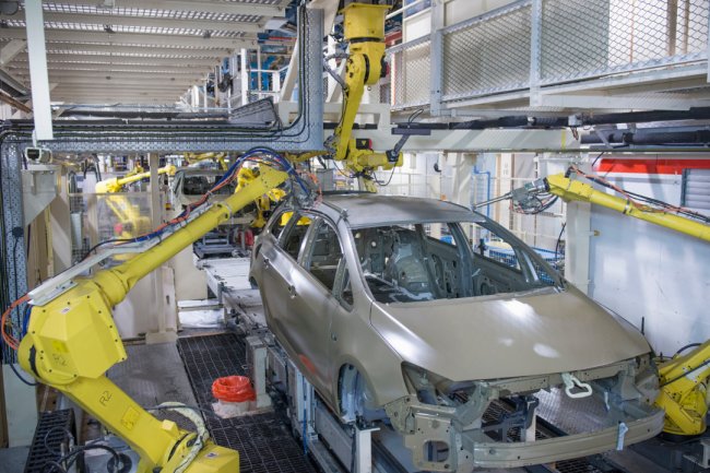 Mercedes Benz İle 33 Milyon Euro'luk Dev Sözleşmeye İmzayı Attı!