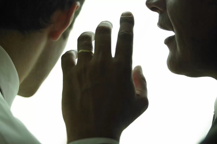 Binance’deki Bu Altcoin’in Ekibi, Kendi Projesinde Satış Yapıyor!